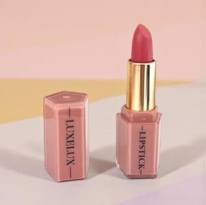 Nawilżająca pomadka do ust LUXELUX滋润口红